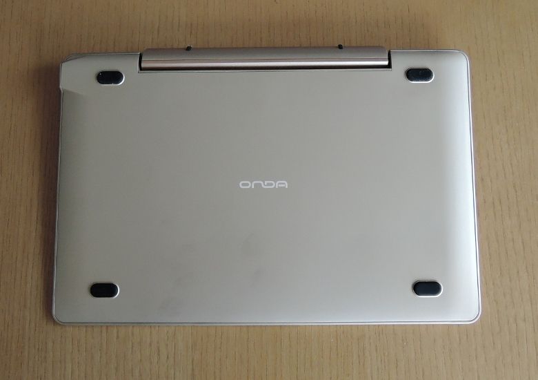 ONDA oBook 10　キーボード底面
