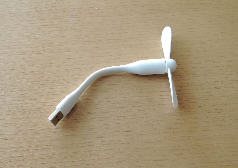 Xiaomi USB ポータブル扇風機　曲がる