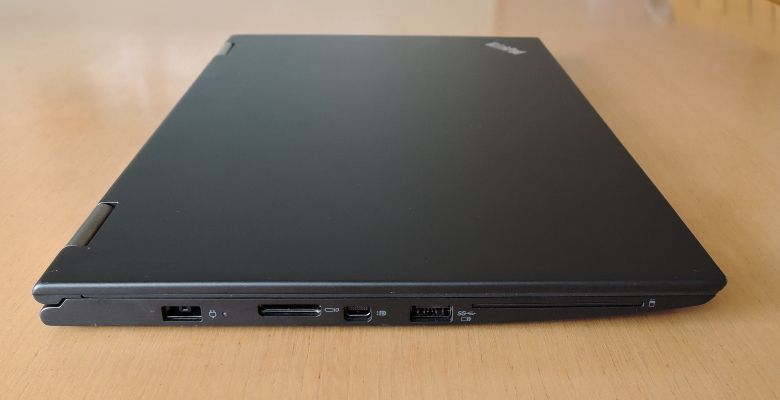 Lenovo ThinkPad Yoga 260 左側面