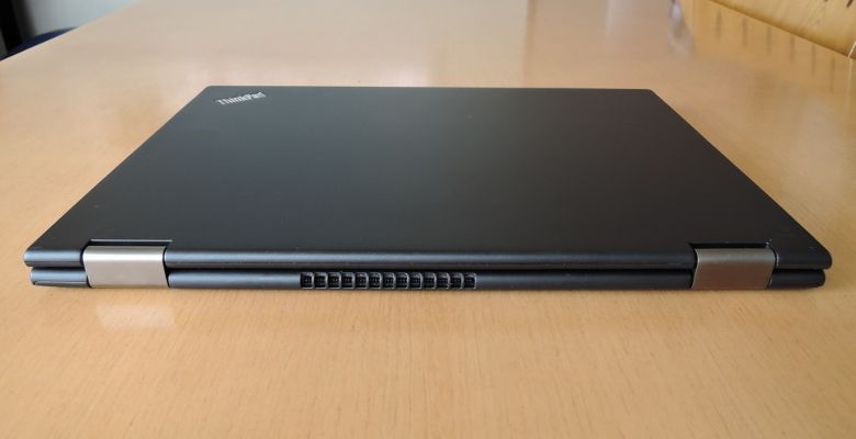 Lenovo ThinkPad Yoga 260 背面