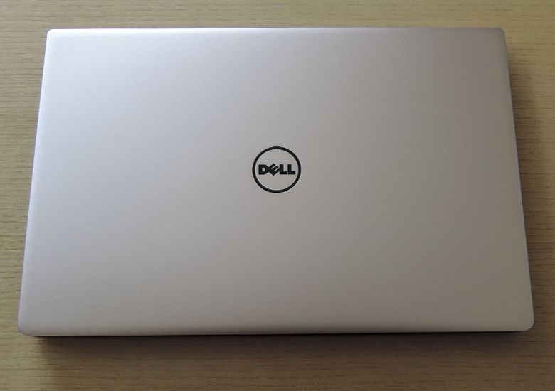 DELL XPS 13 天板