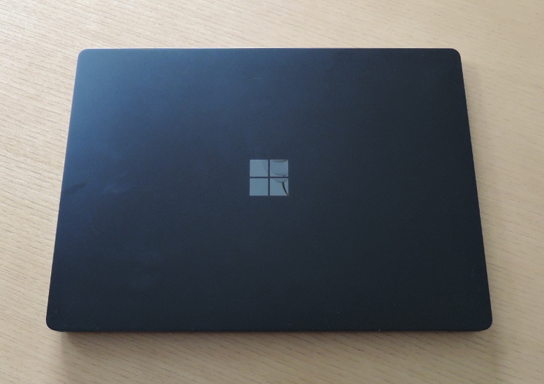 Microsoft Surface Laptop（2018）