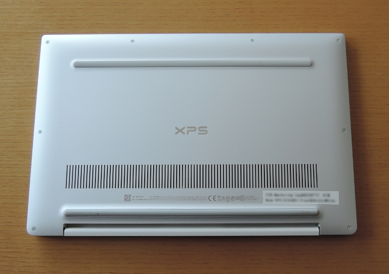 DELL XPS 13（9380）底面
