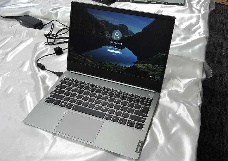 Lenovo ThinkBook 13s 展示機