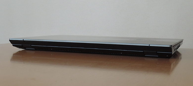 ASUS ZenBook Pro Duo UX581GV 背面