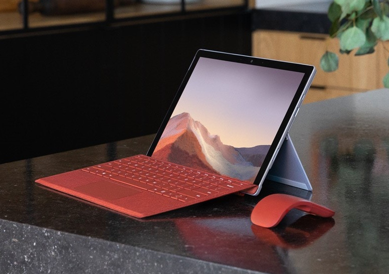 Microsoft Surface Pro 7がタイプカバーつきで10万円を切ってます 