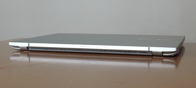 ASUS VivoBook S15 S531FA 背面