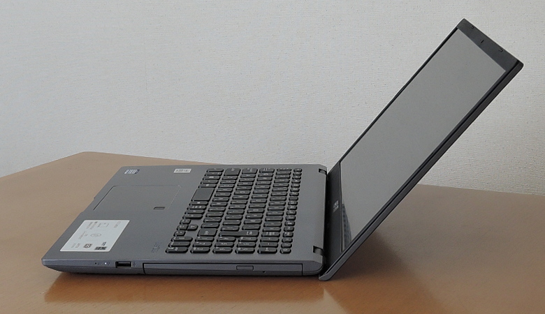 ASUS Laptop 15（X545FA）ヒンジ最大開口