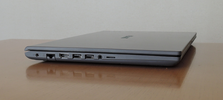 ASUS Laptop 15（X545FA）左側面
