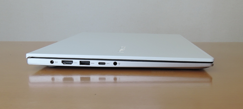 ASUS VivoBook S15 M533IA 左側面