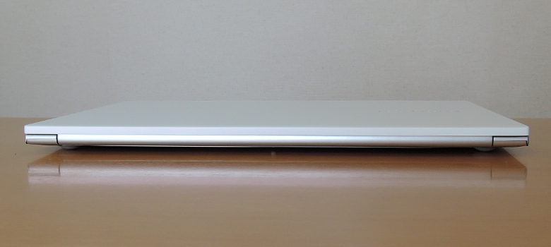 ASUS VivoBook S15 M533IA 背面