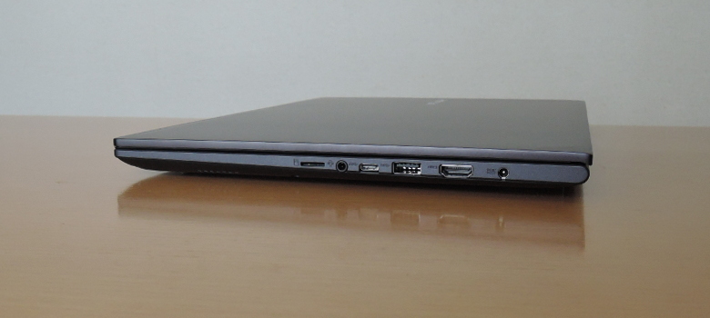 ASUS VivoBook 15 K513EA 右側面