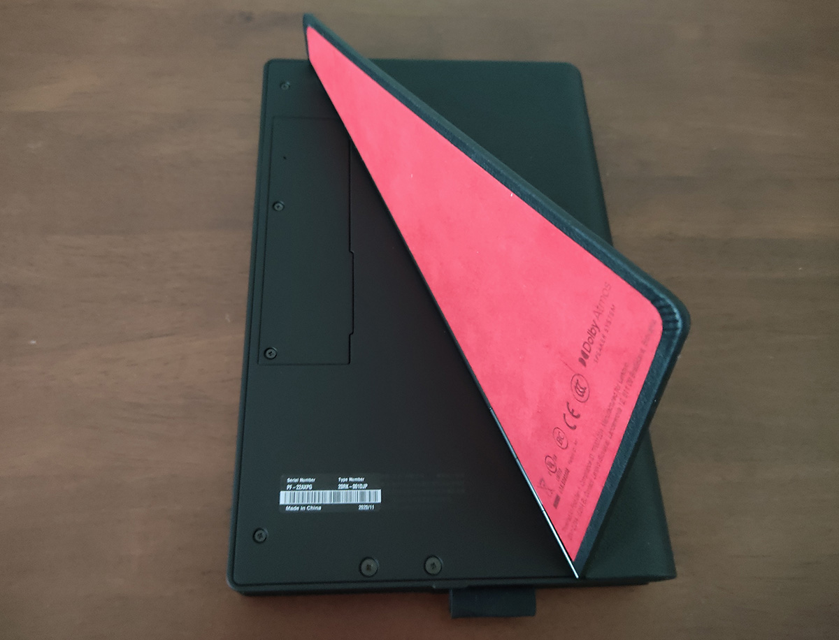 Levovo ThinkPad X1 Fold 折りたたみスタンド