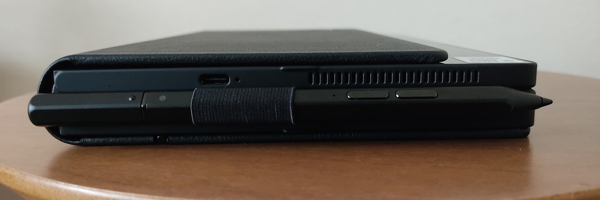 Levovo ThinkPad X1 Fold 折りたたみペンつき