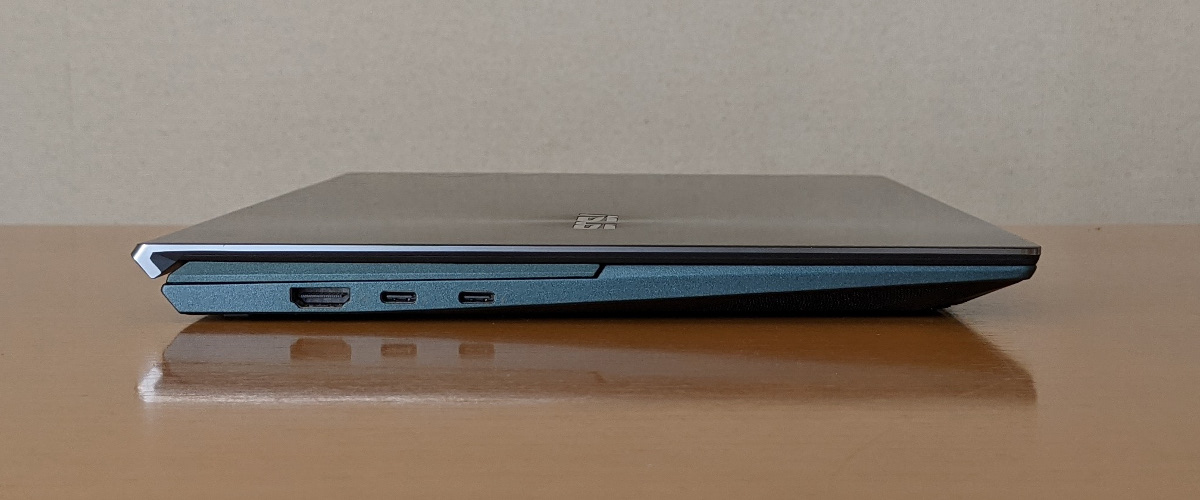 ASUS ZenBook Duo 14 UX482 左側面
