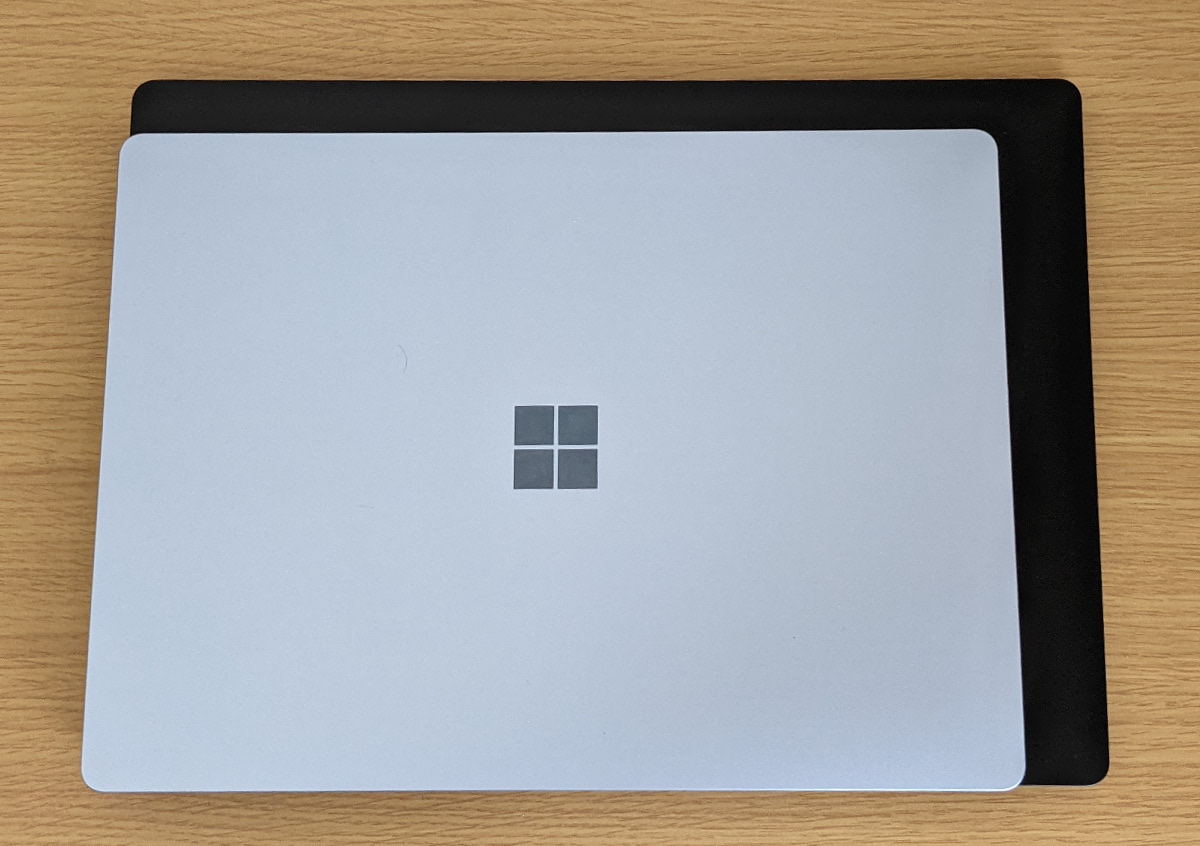 Microsoft Surface Laptop 4（15）13.5インチ版と