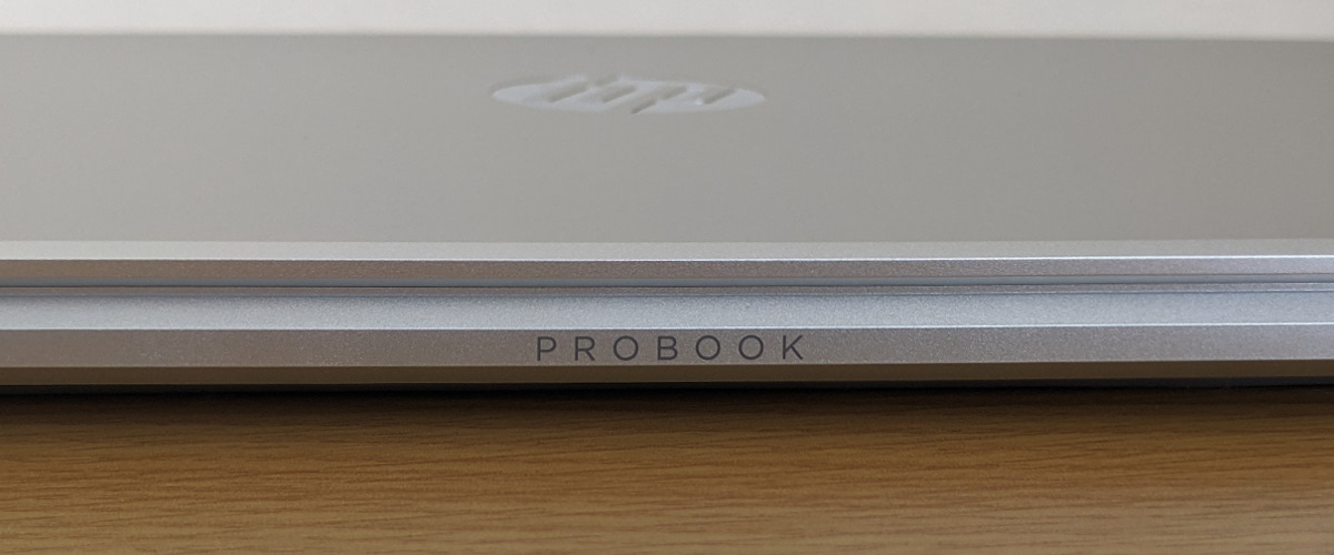 HP ProBook 430 G8 背面