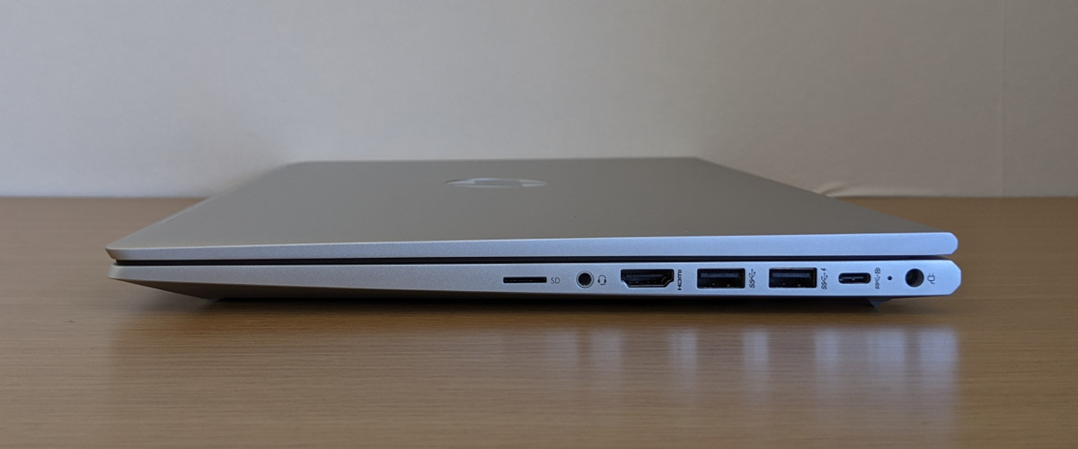 HP ProBook 450 G8 右側面