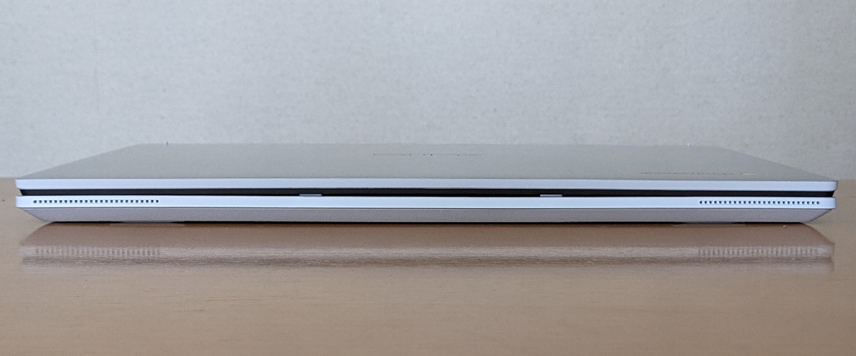 ASUS Chromebook Flip CM1400FX 前面
