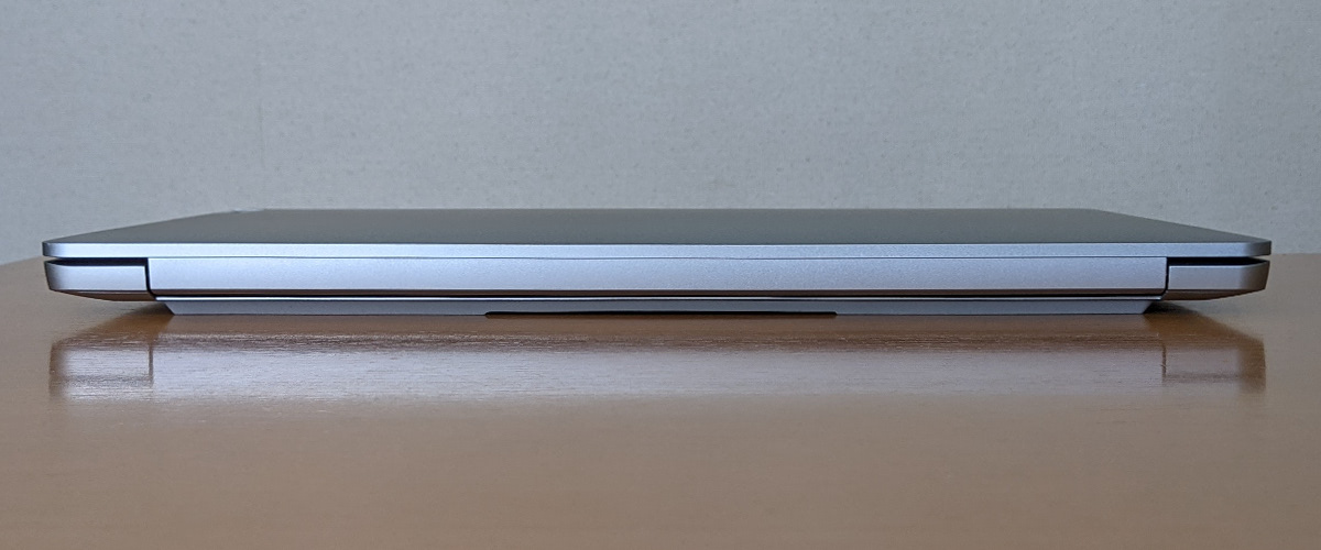 Lenovo IdeaPad Slim 560 Pro(16) 背面