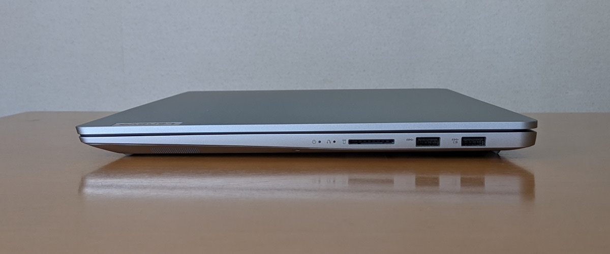 Lenovo IdeaPad Slim 560 Pro(16) 右側面
