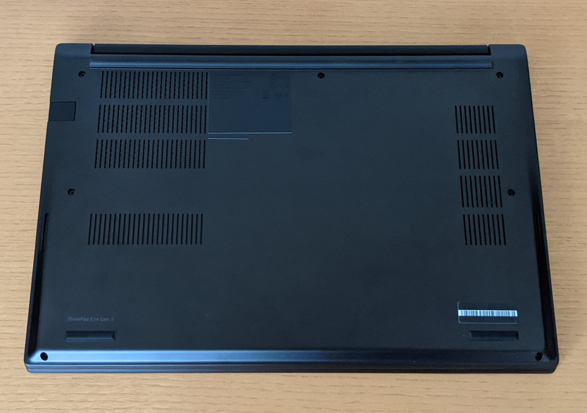 Lenovo ThinkPad E14 Gen 3(AMD) 底面