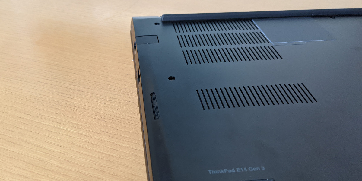 Lenovo ThinkPad E14 Gen 3(AMD) 底面スピーカー