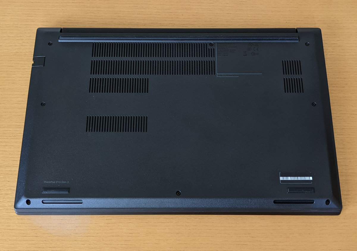 Lenovo ThinkPad E15 Gen3 底面