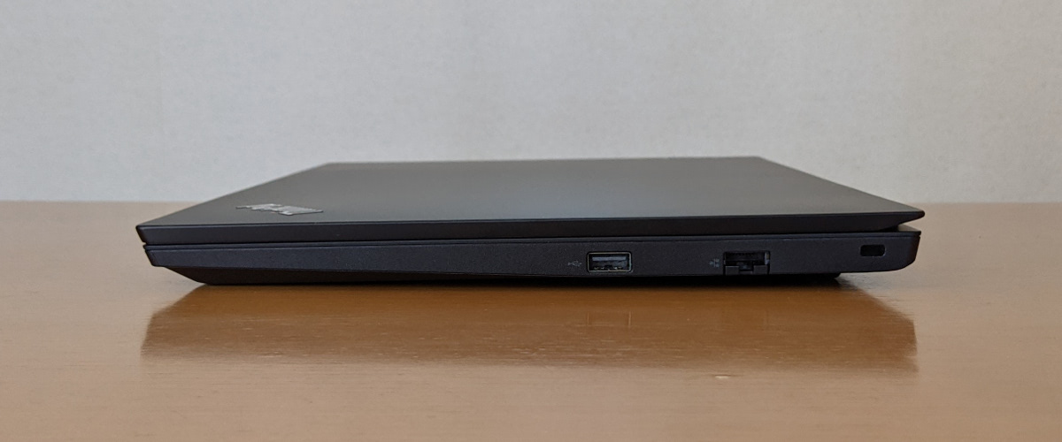 Lenovo ThinkPad E15 Gen3 右側面