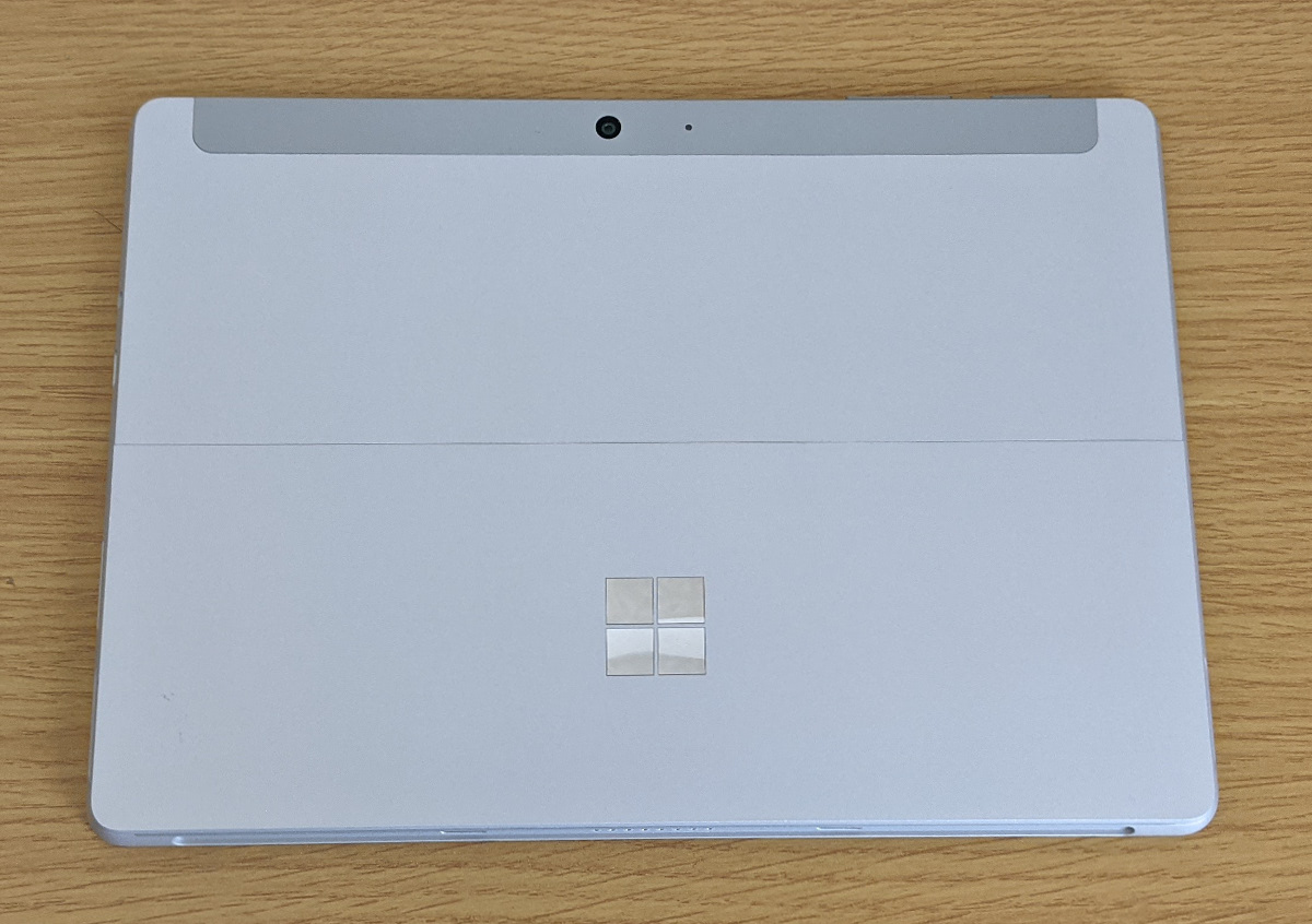 Microsoft Surface Go 3 背面