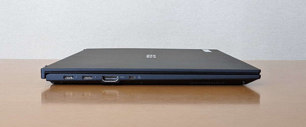 ASUS ExpertBook B9 B9400CEA 左側面