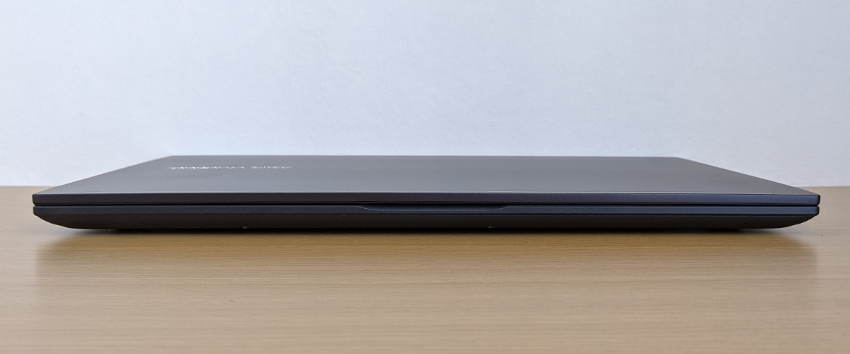 ASUS VivoBook 15 OLED K513EA 前面
