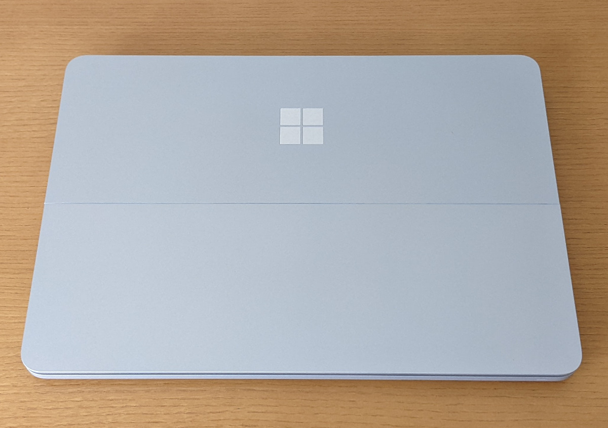 Microsoft Surface Laptop Studio 天板