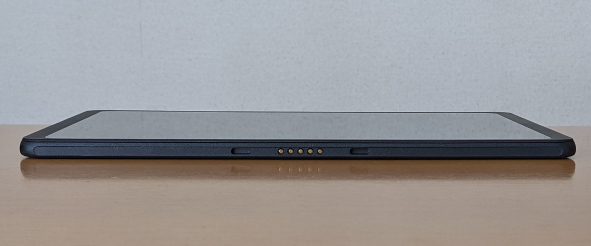 ASUS Chromebook Detachable CZ1(CZ1000) 下側面