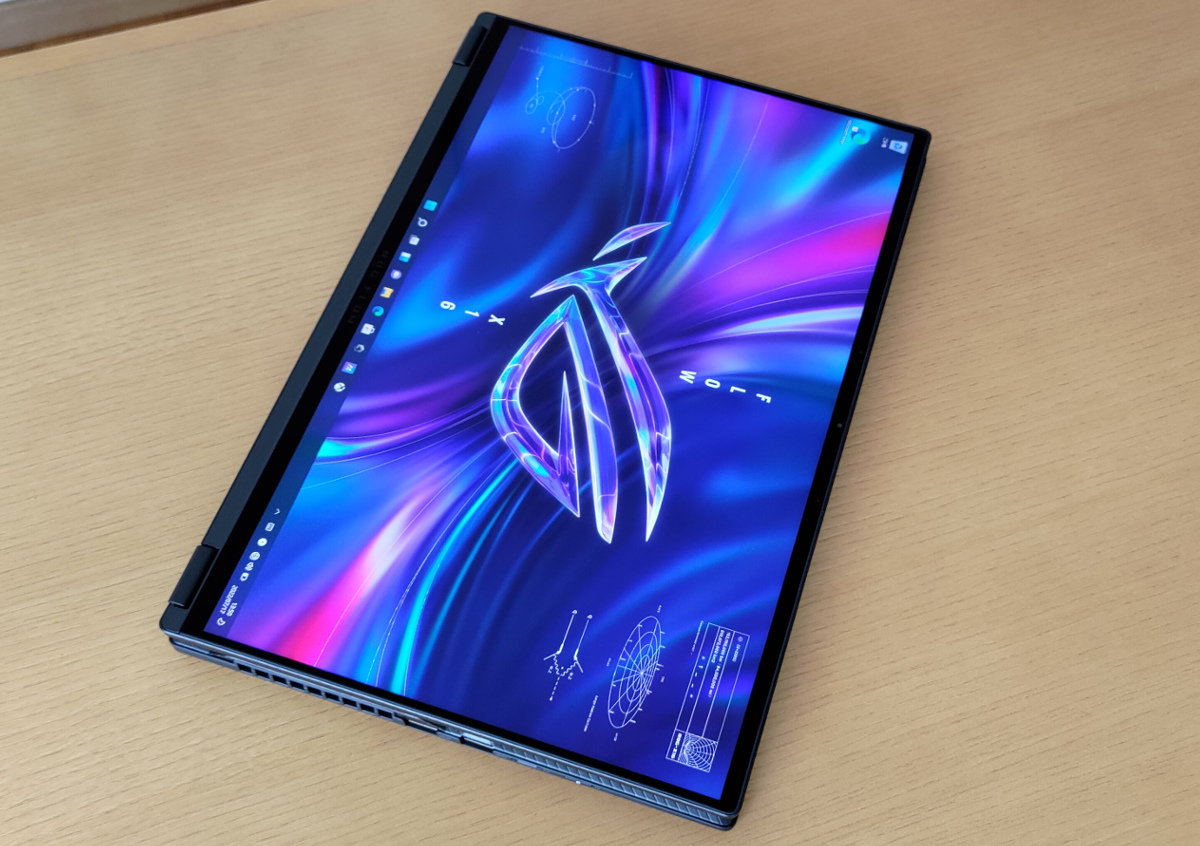 ASUS ROG Flow X16 GV601 タブレットモード
