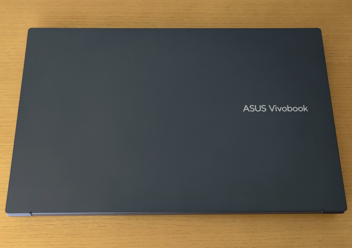 ASUS Vivobook 15X OLED X1503ZA 天板