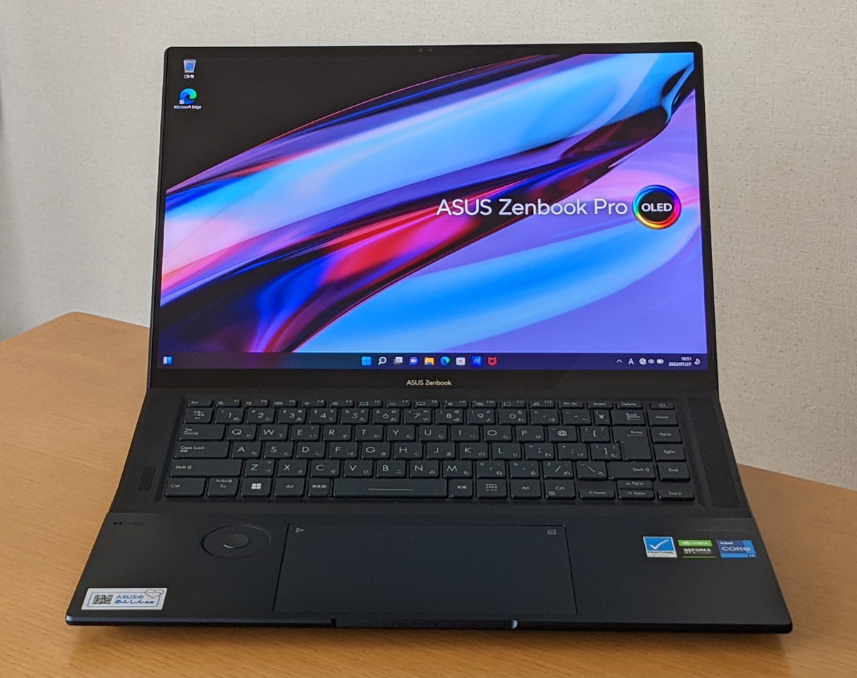 ASUS ZenBook Pro 16X OLED 正面