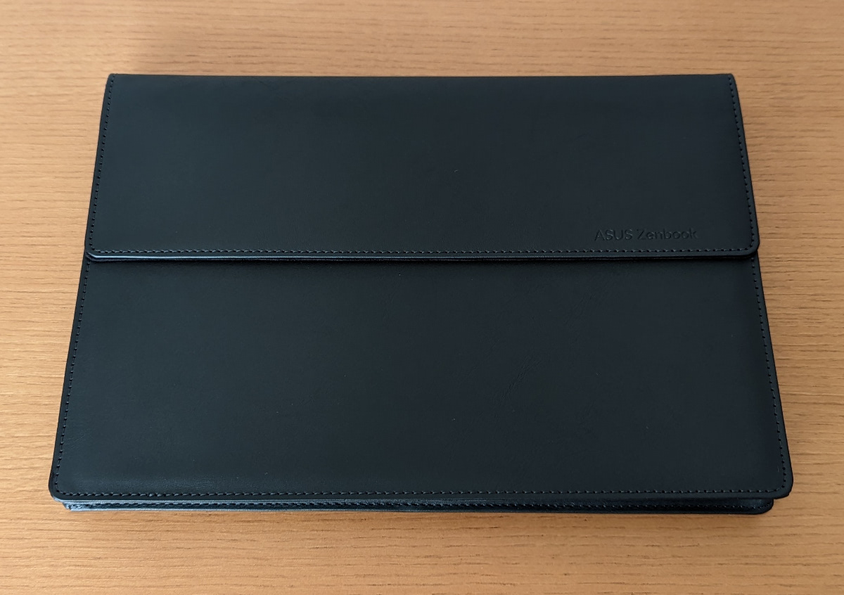 Zenbook 17 Fold OLED (UX9702) ケース