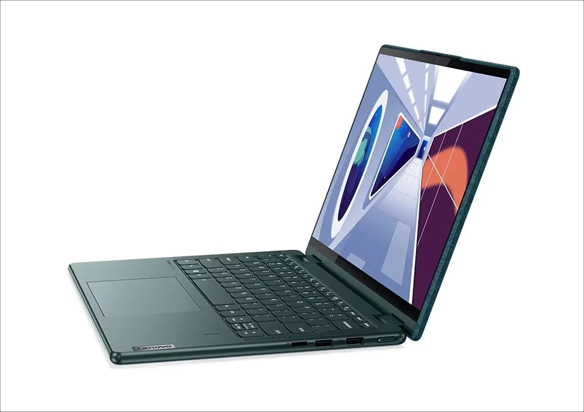 Lenovo Yoga 6 Gen 8 13.3(AMD) － 天板がファブリック張りのモバイル2