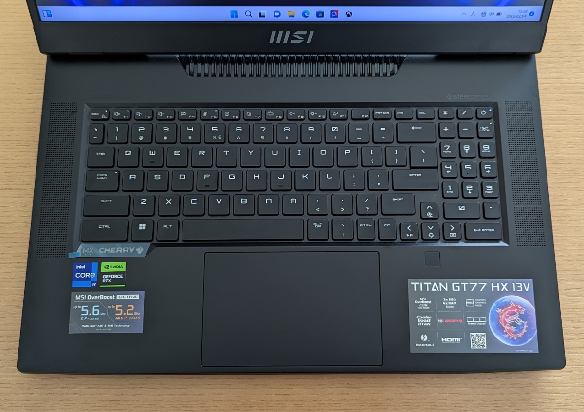 MSI Titan GT77 HX 13V キーボード