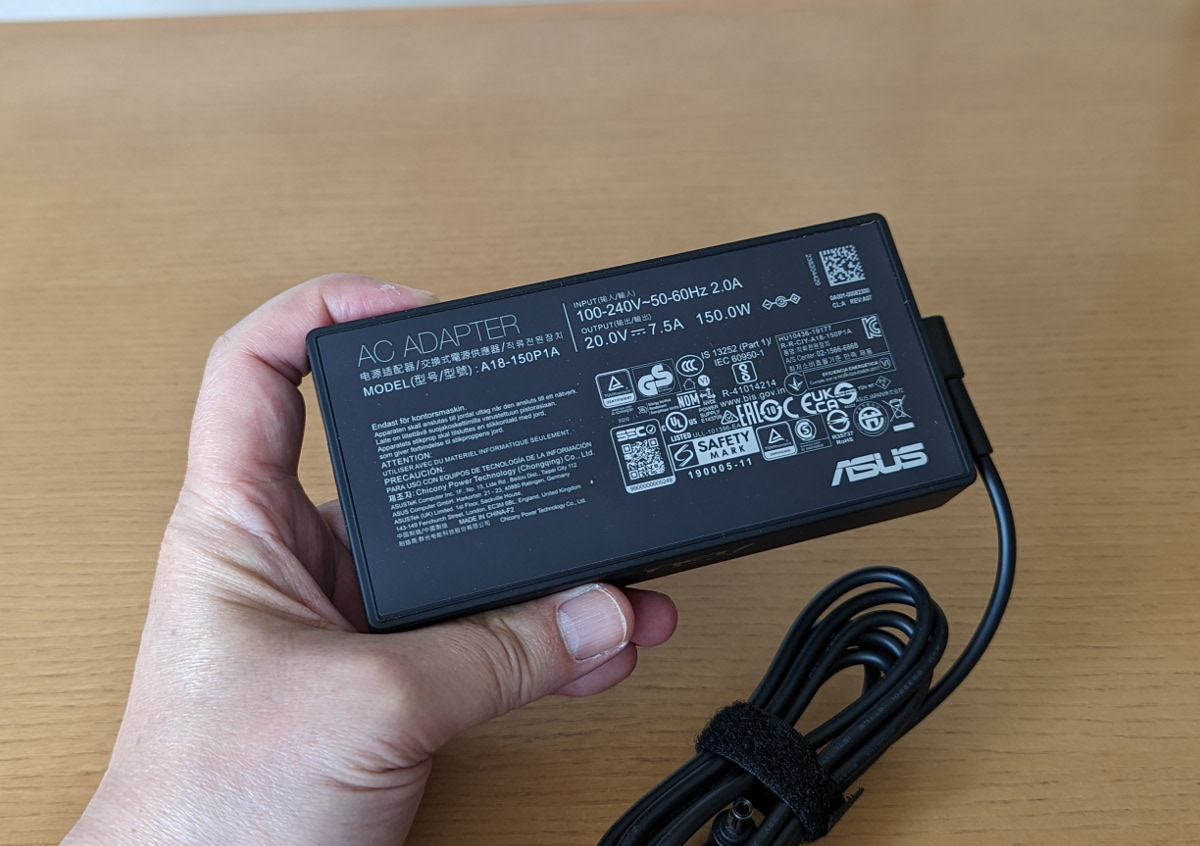 ASUS Vivobook Pro 15 OLED K6502VV ACアダプター