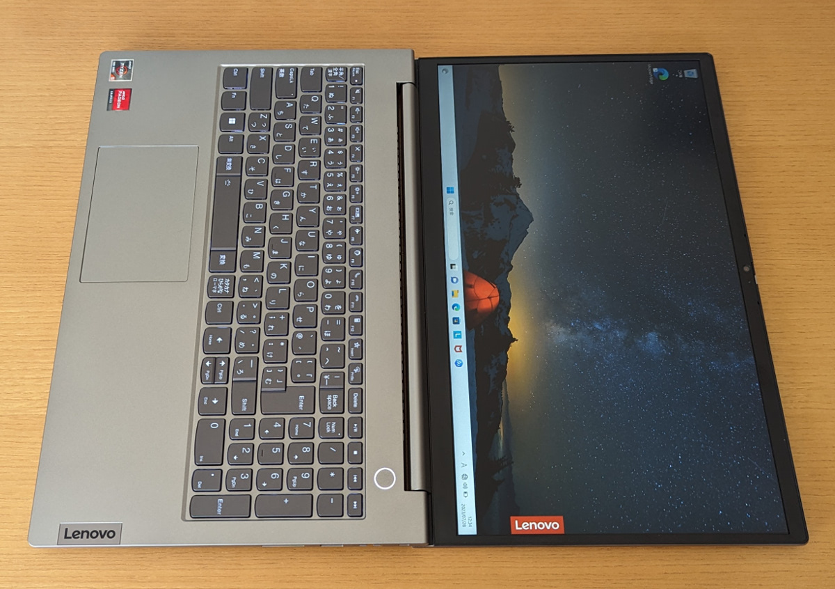 Lenovo ThinkBook 15 Gen 5 (AMD) ヒンジ180度開口