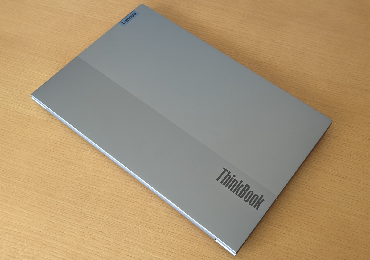 Lenovo ThinkBook 15 Gen 5 (AMD) 天板