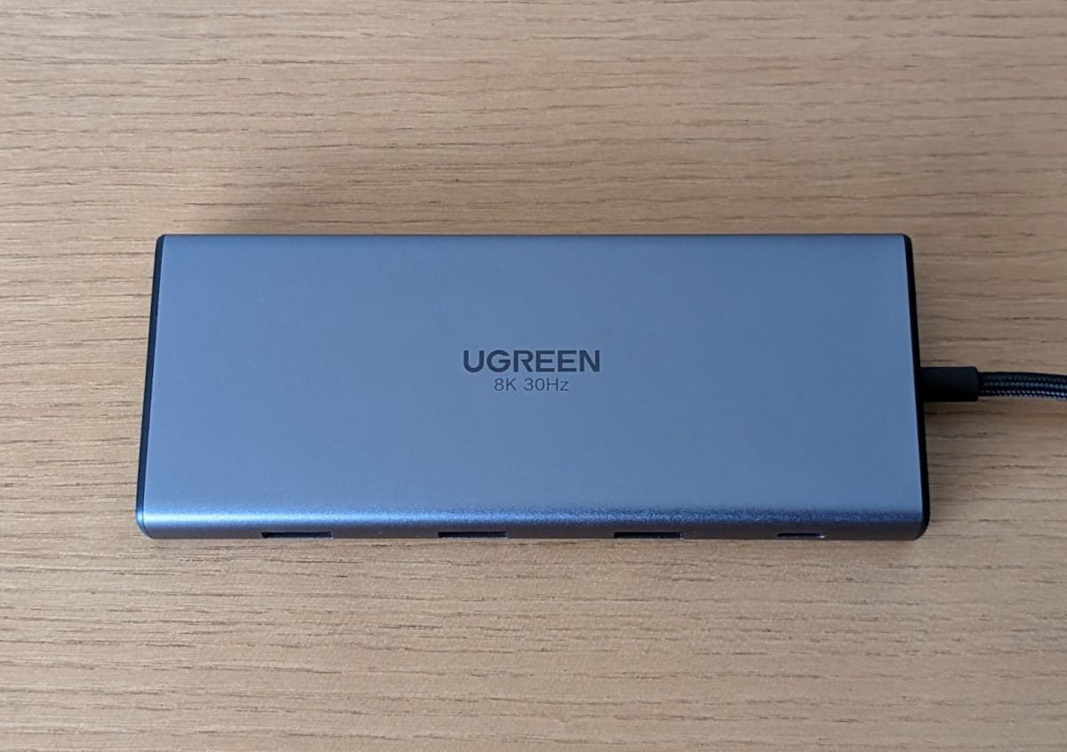 UGREEN Revodok Pro 210 10 in 1 USB Cドッキングステーション 前面