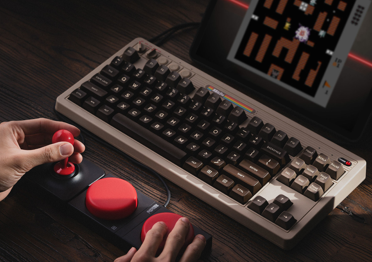 8BitDo Retro Mechanical Keyboard - C64 Edition