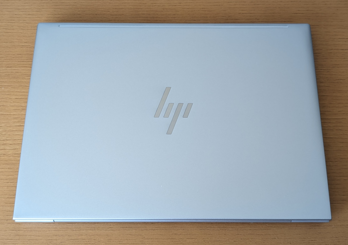 HP EliteBook 830 G11 天板