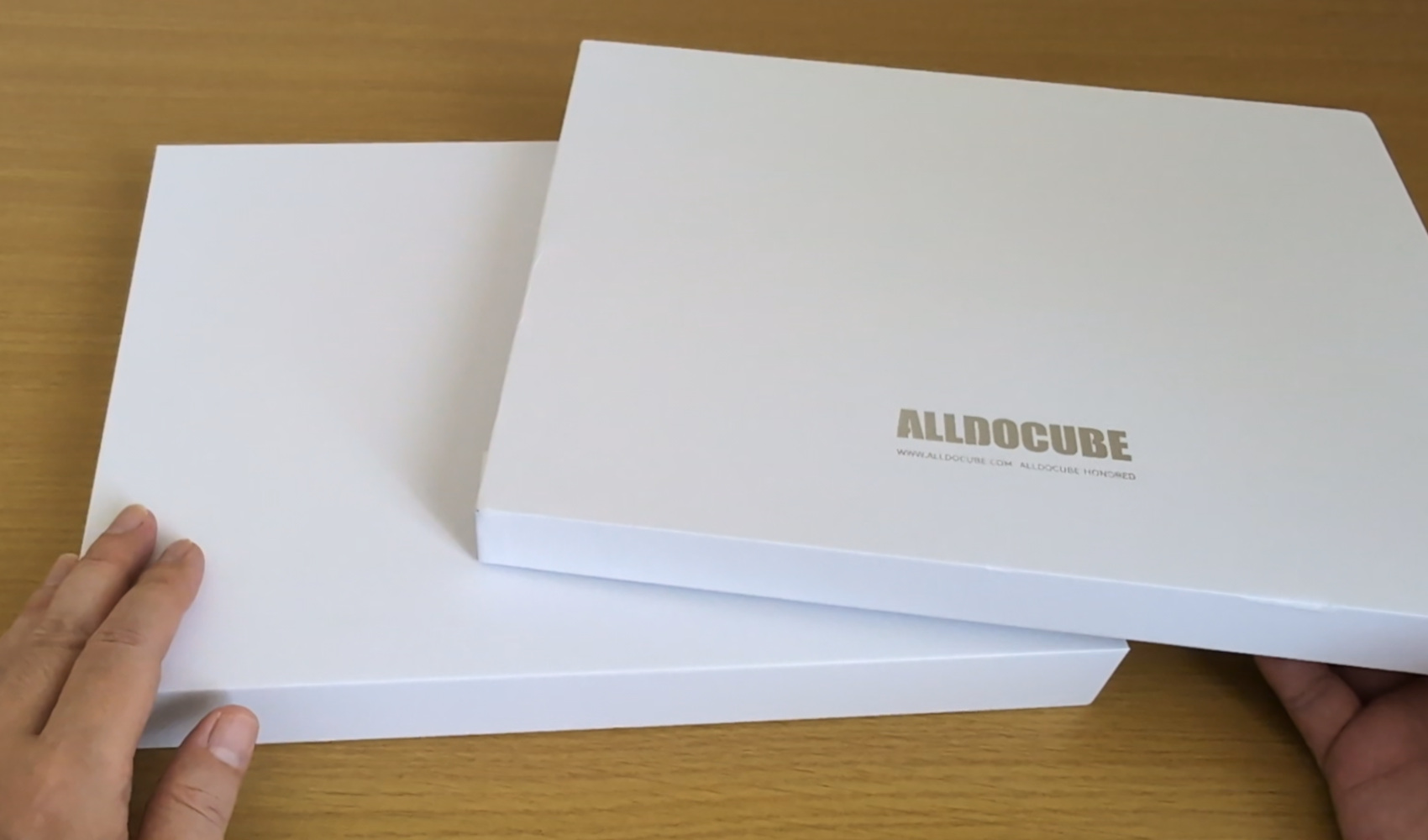 ALLDOCUBE iPlay 60 Pad Pro 本体とキーボードは別