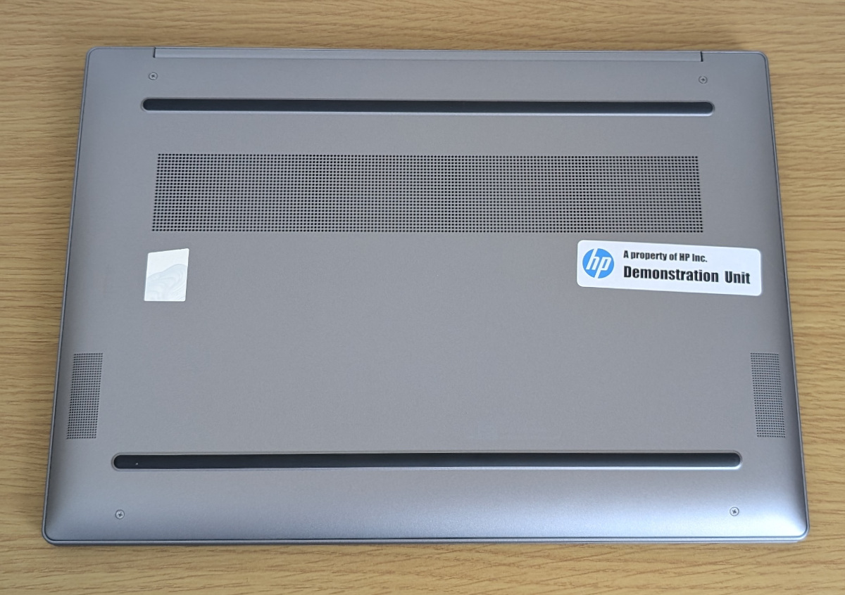 HP EliteBook 635 Aero G11 底面