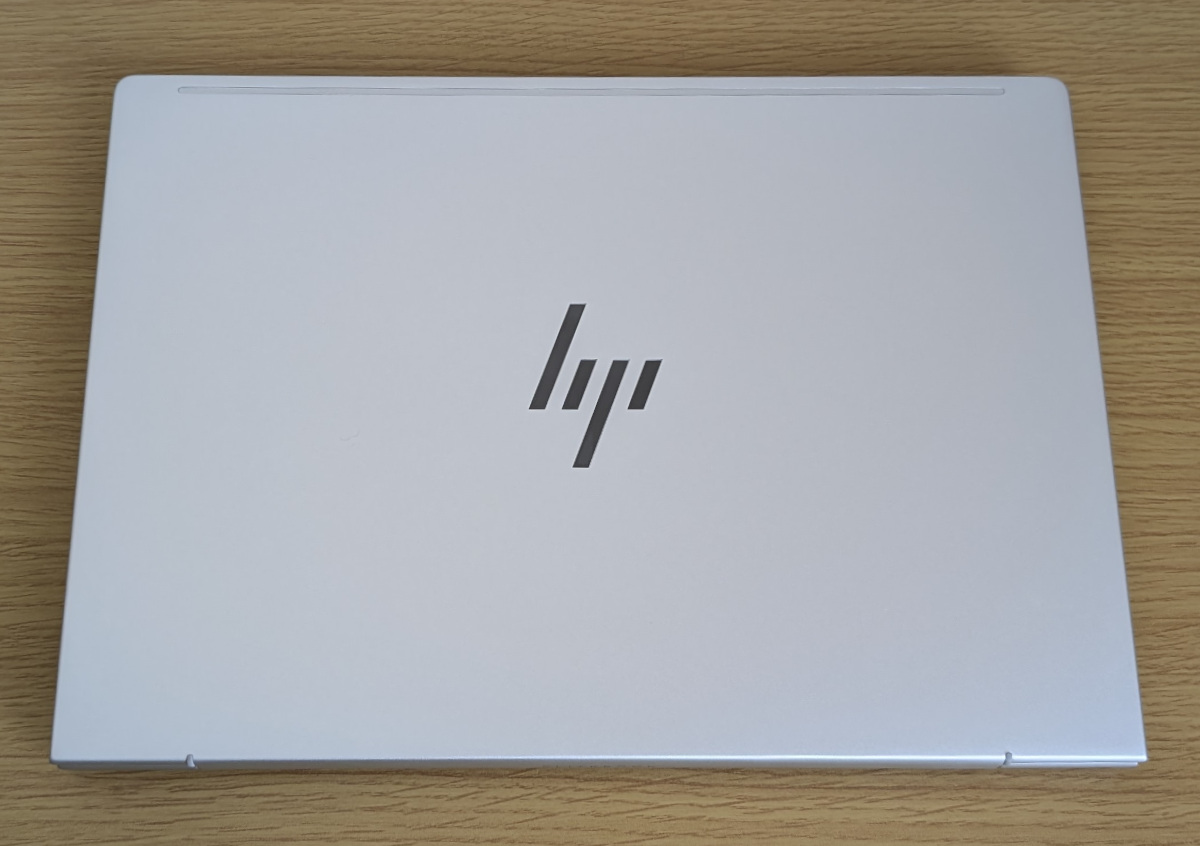 HP EliteBook 630 G11 天板