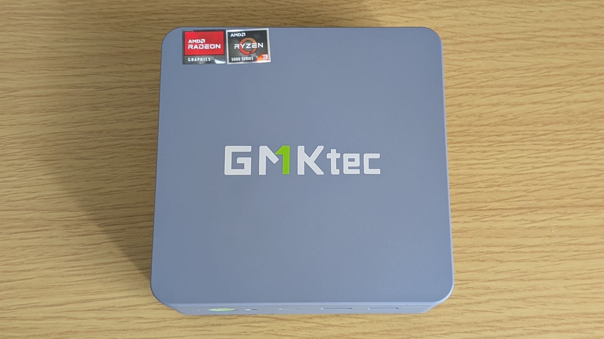 GMKtec NucBox G6 上面